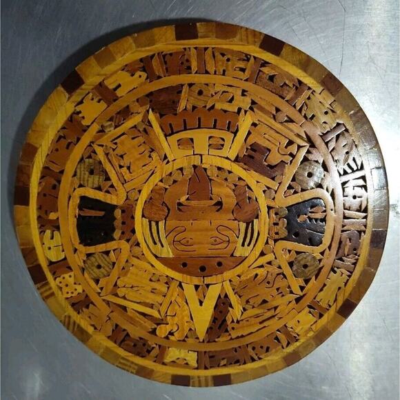 VTG 8" Wooden Aztec Mayan Mexico Calendar Hand Carved Inlay Wood Art Mexican - Picture 1 of 5